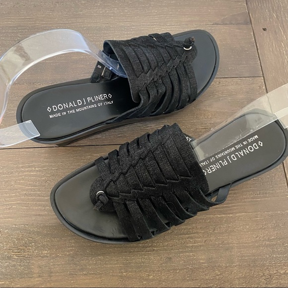 Donald J Pliner Sandals Size 8 Black Cissy Wedge
Leather Platform - Picture 12 of 12